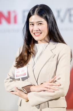 ภัทรภร วรธันวรรธ